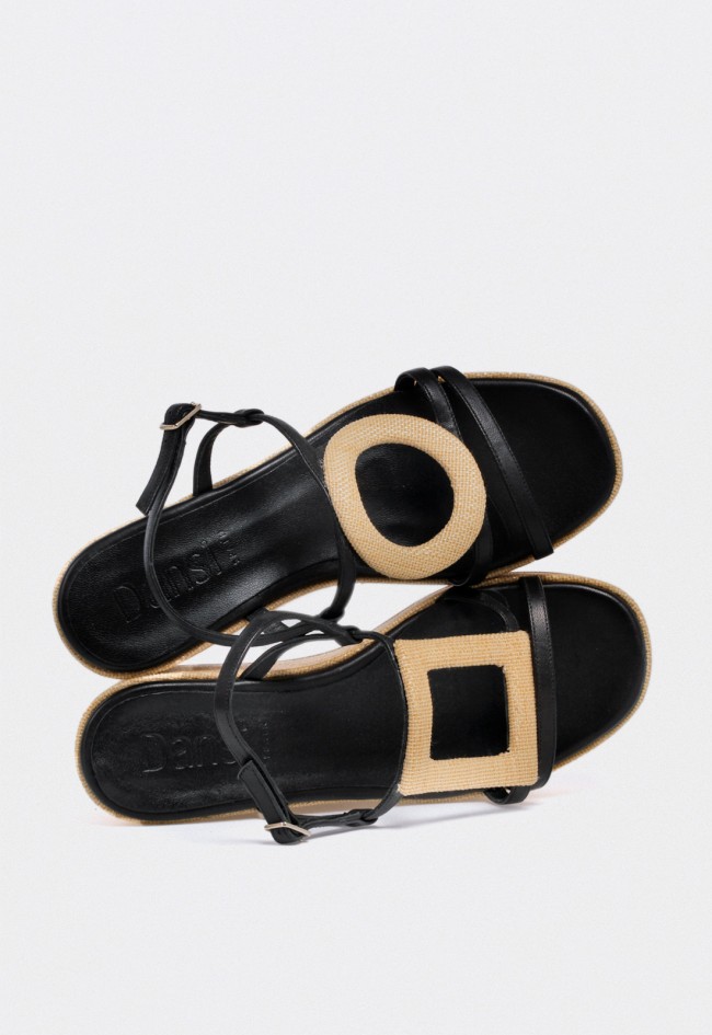 Sandalia de piel negra con cuña y detalle rafia — diseño sofisticado y cómodo Dansi 7555