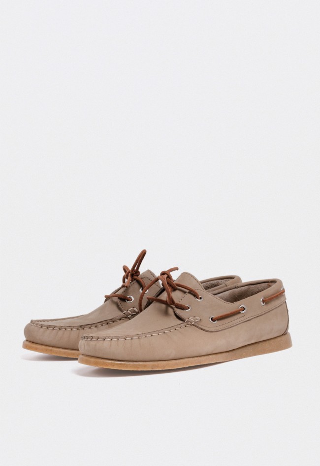 Náutico de piel beige para hombre — estilo clásico y confort atemporal Benson 84386