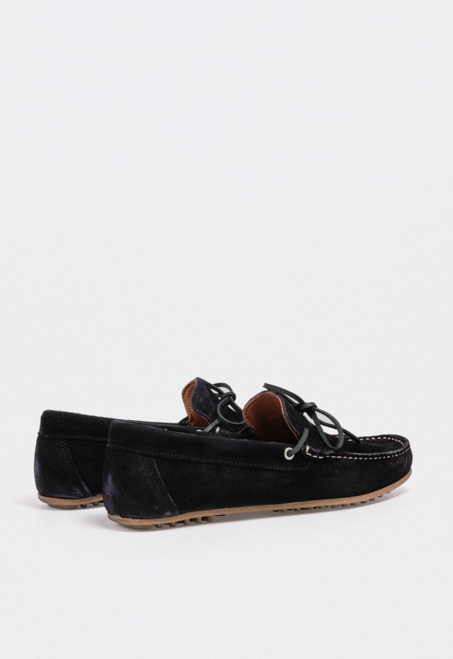 Mocasín náutico de piel serraje negro para hombre — estilo casual con toque elegante Benson 83611