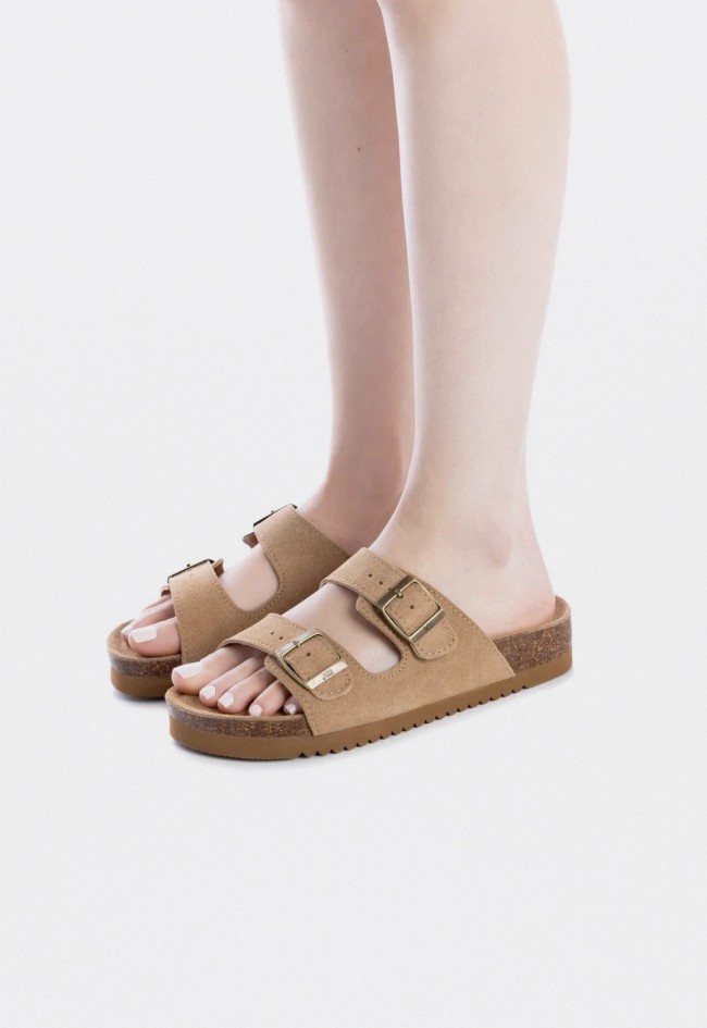 Sandalia bio de mujer en piel serraje camel con hebillas ajustables y suela antideslizante Xti 142552