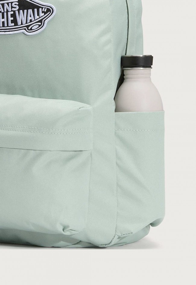 Mochila VANS Old Skool Classic reciclada con compartimento para portátil y diseño urbano