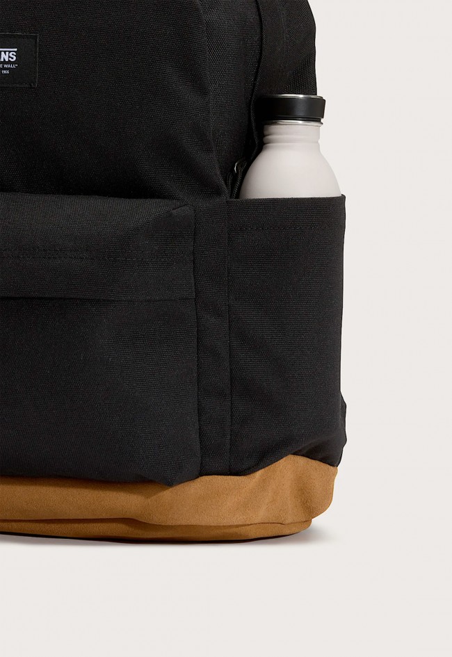 Mochila VANS Old Skool Sport con base de ante, compartimento para portátil y diseño sostenible