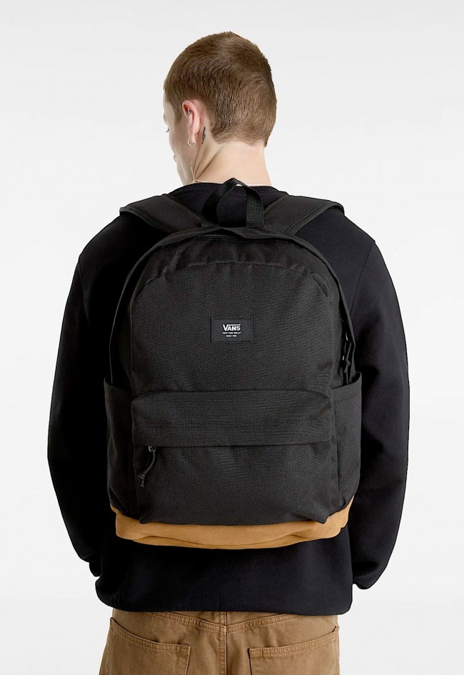 Mochila VANS Old Skool Sport con base de ante, compartimento para portátil y diseño sostenible