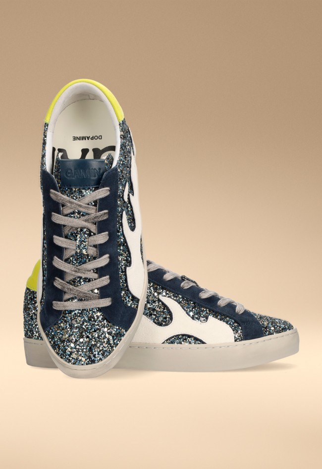 Zapatillas de mujer Gamin Dopamine en textil glitter azul y blanco con detalle neón – estilo urbano creativo