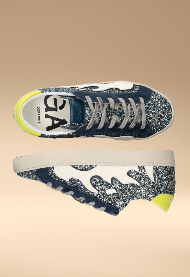 Zapatillas de mujer Gamin Dopamine en textil glitter azul y blanco con detalle neón – estilo urbano creativo