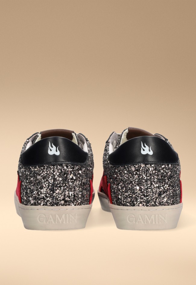 Zapatillas de mujer Gamin Dopamine en glitter plata y rojo – moda urbana atrevida y estilo statement
