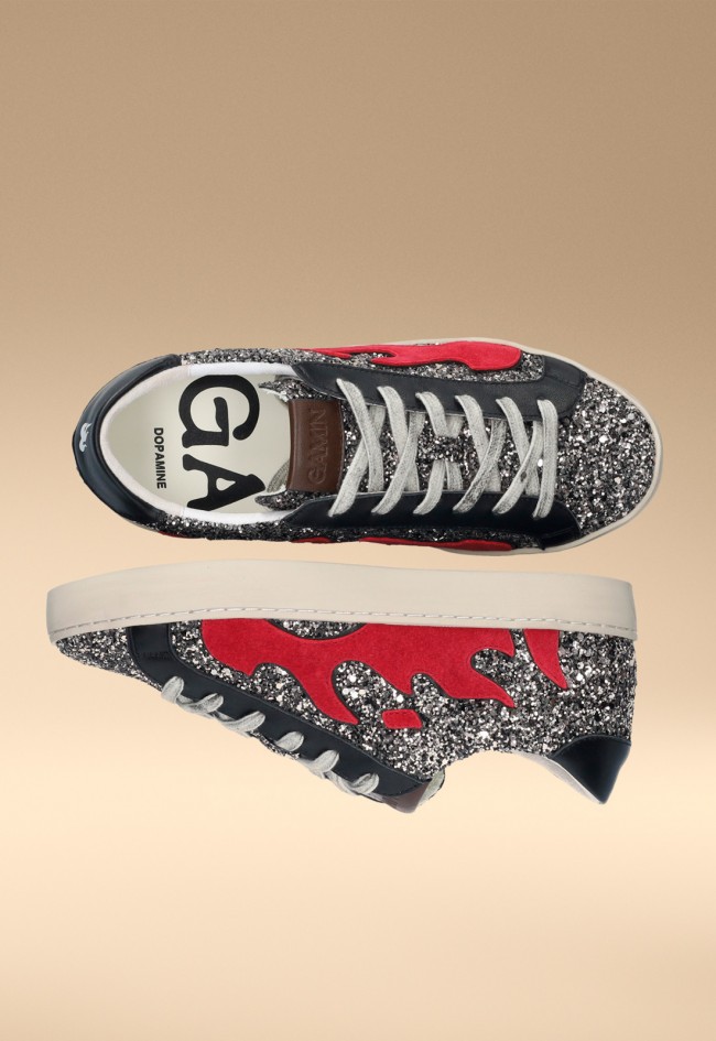 Zapatillas de mujer Gamin Dopamine en glitter plata y rojo – moda urbana atrevida y estilo statement