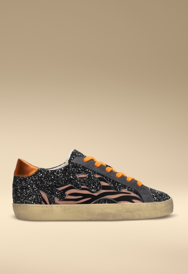 Zapatillas de mujer Gamin Dopamine con glitter negro y estampado animal print – sneakers urbanas con actitud