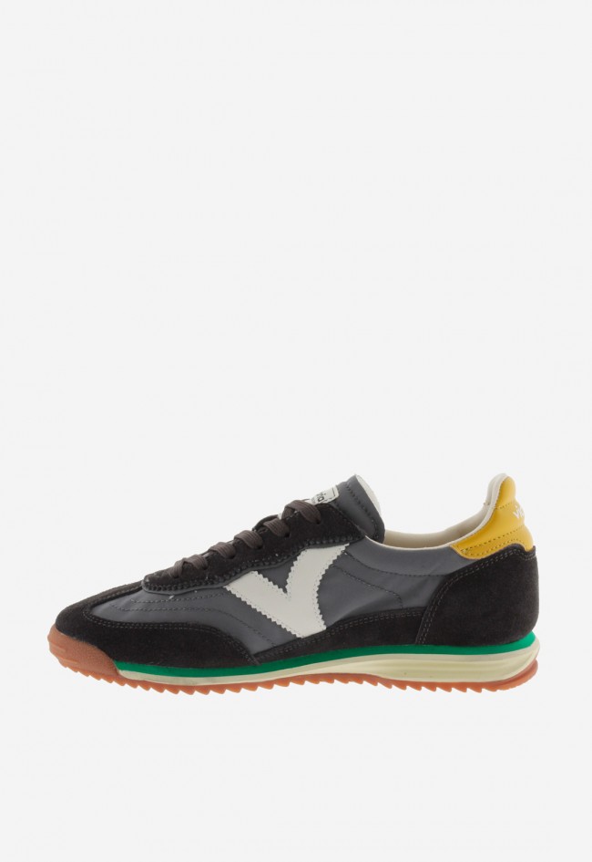 Zapatillas Victoria Saturno hombre en nylon y serraje con suela sierra – estilo retro urbano y confort sostenible