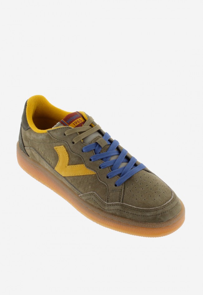 Zapatillas Victoria SMASH-SUEDE hombre – sneakers 1985 en serraje velour con suela caramelo
