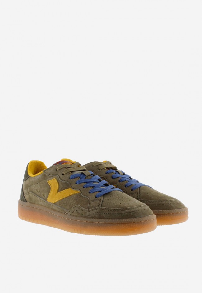 Zapatillas Victoria SMASH-SUEDE hombre – sneakers 1985 en serraje velour con suela caramelo