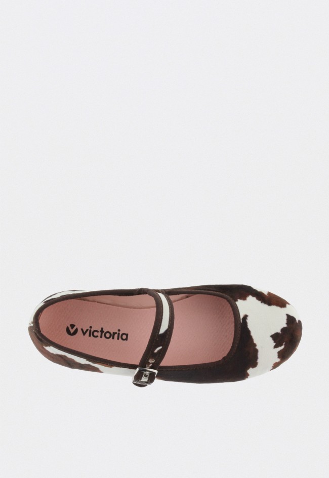 Bailarinas mujer Victoria Gong-Fu terciopelo animal print con hebilla – Made in Spain