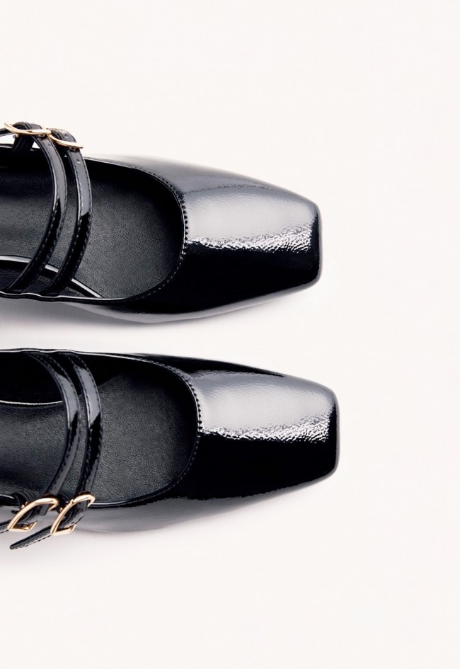 Zapatos Mary-Jane Gioseppo Sodus efecto charol negro con tacón elegante