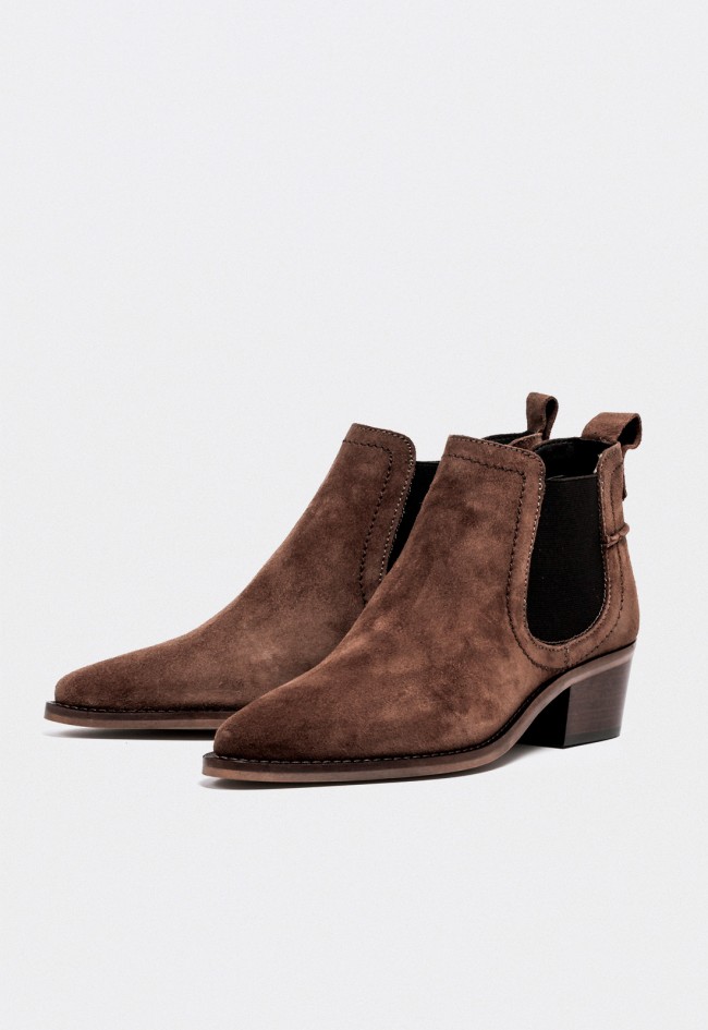 Botines camperos de piel marrón mujer Glo Bahía – estilo versátil con elásticos laterales