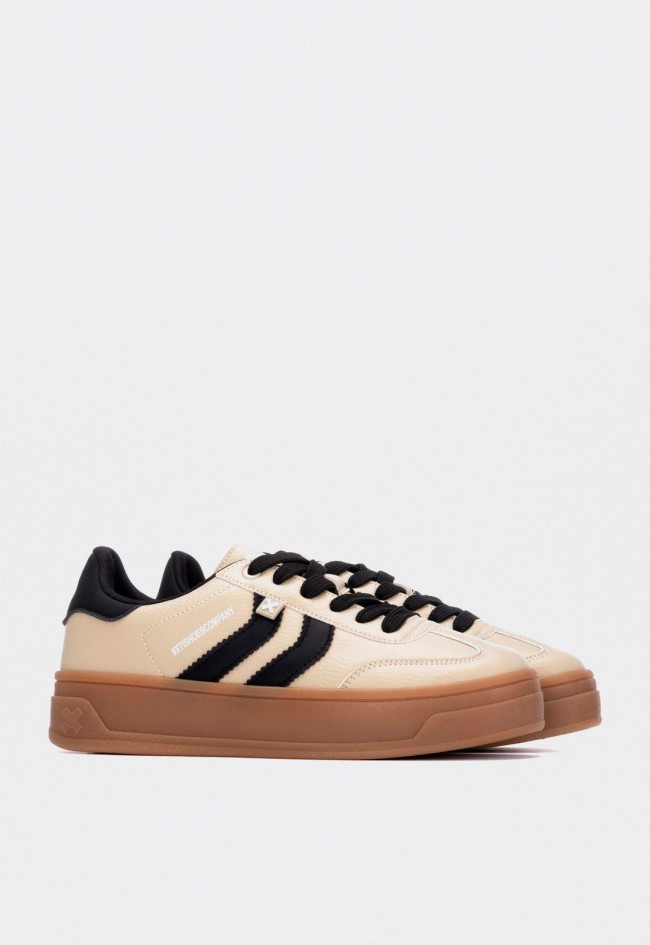 Zapatillas mujer XTI 144585 en material vegano con suela chunky tendencia