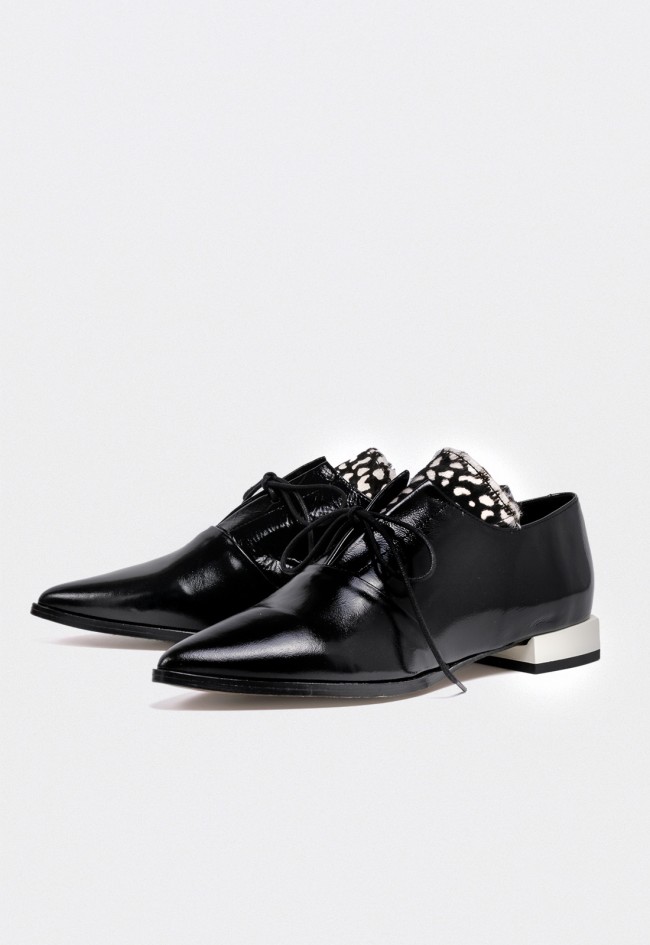 Zapato de piel de mujer negro Glo Katy con cordones y tacón geométrico