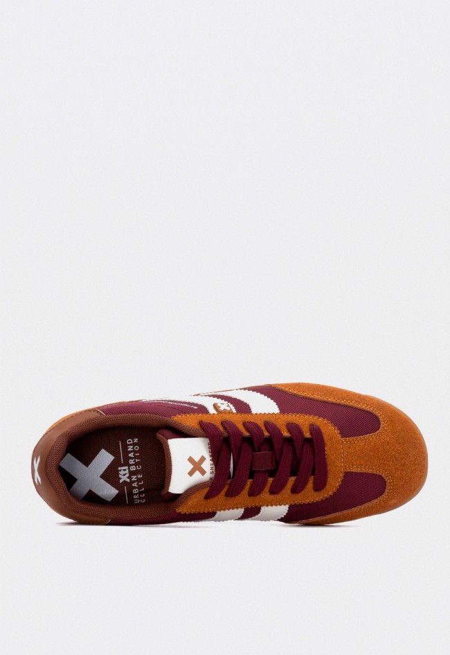 Zapatillas XTI 144587 mujer estilo retro con bandas laterales veganas