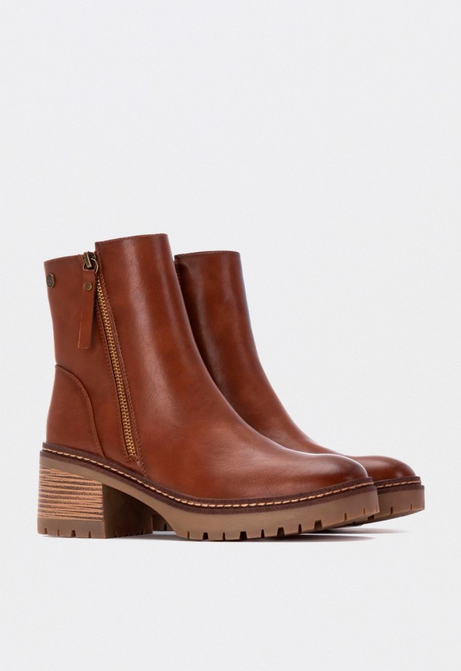 Botín de mujer XTI 144455 – diseño casual con tacón bloque y cremallera lateral