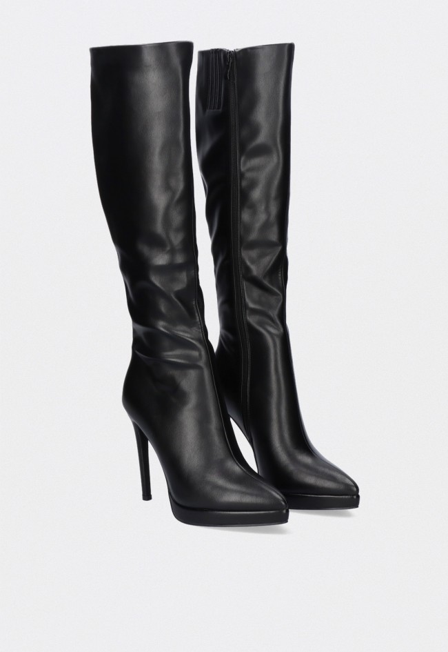 Bota alta mujer Exé K3332-71577 negra con tacón fino y punta en pico