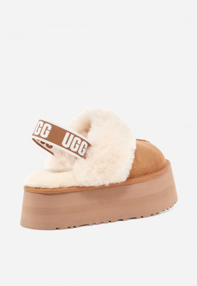 Zapatilla zueco mujer UGG Funkette ante camel con forro de pelo y plataforma