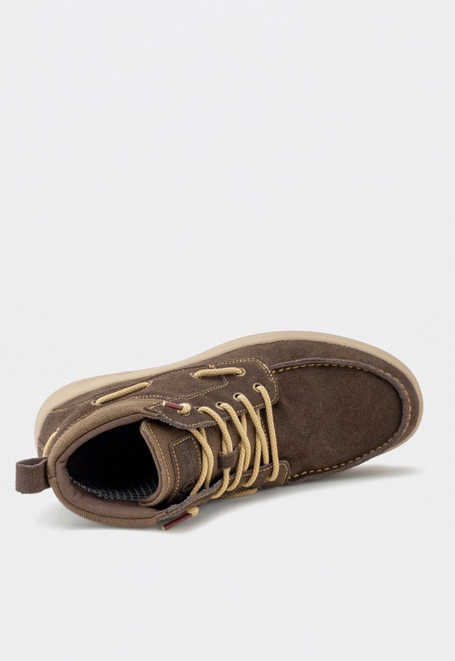 Botines de hombre Natural World Cerler marrón en serraje hidrofugado