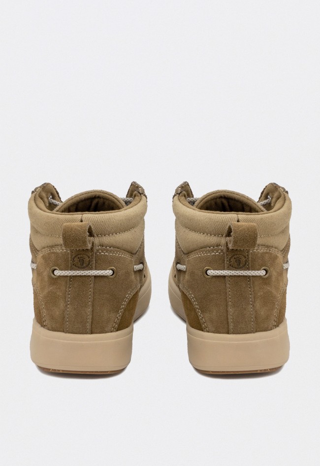 Botines de hombre Natural World Cerler camel en serraje hidrofugado