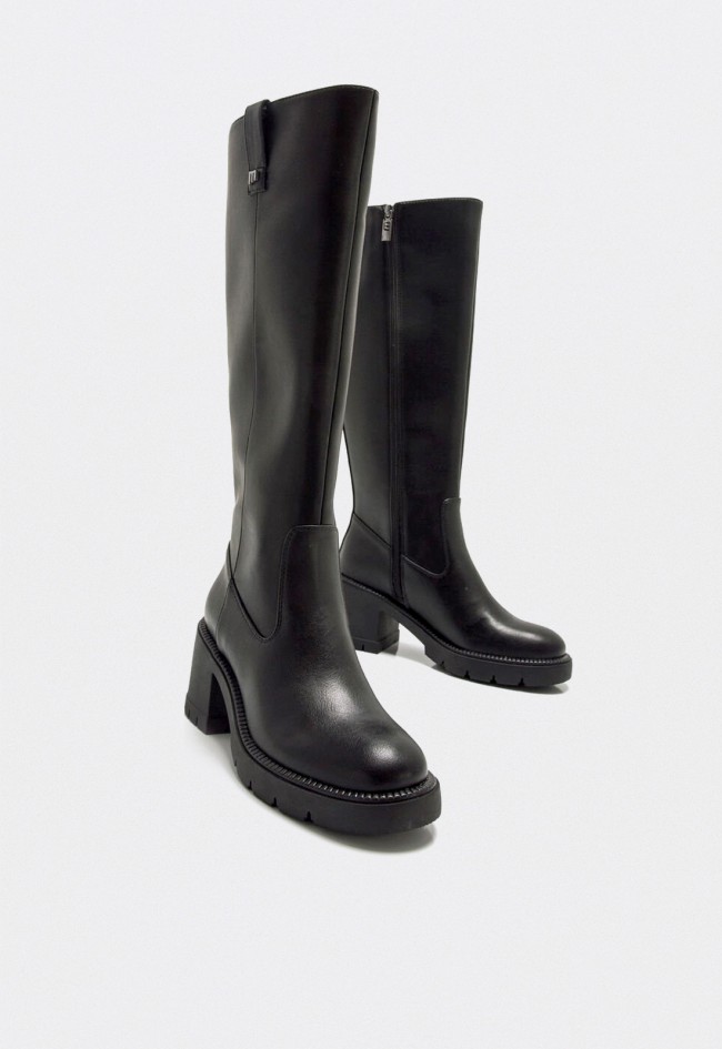 Botas altas Mustang Praga mujer negras con tacón bloque y plataforma versátil