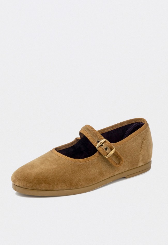 Bailarinas Loire de mujer Natural World en terciopelo beige ecológico con hebilla – Elegancia sostenible