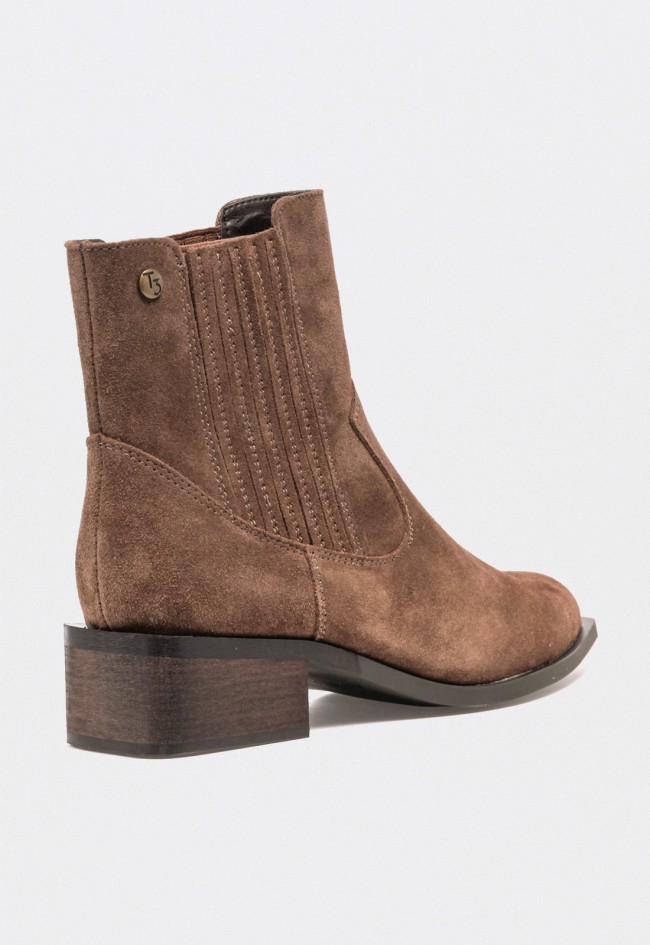 Botín campero de mujer TOP 3 ss814 en piel marrón – Estilo auténtico y versátil