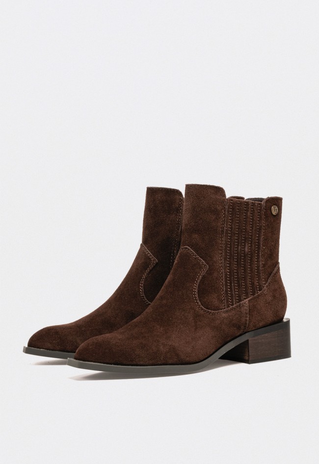 Botín campero de mujer TOP 3 ss814 en piel moka – Autenticidad con estilo boho chic