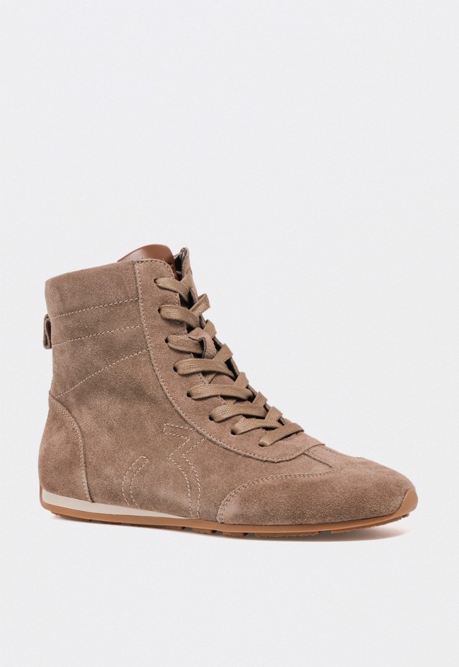Zapatilla deportiva mujer TOP 3 ss704 corte alto retro vintage en piel serraje taupe – Estilo urbano con carácter atemporal