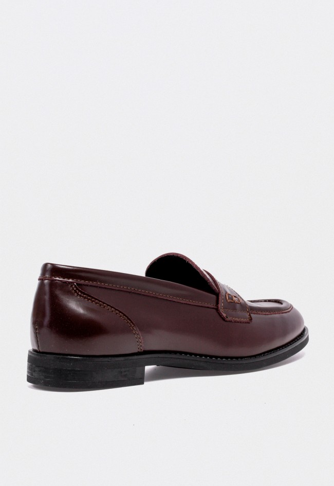Mocasín de mujer VAS 1186 en piel burdeos – elegancia atemporal con estilo