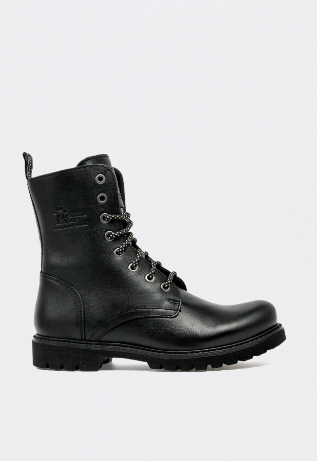 Bota Panama Jack Frisia B24 negra de mujer en piel napa waterproof con suela de caucho – Made in Spain