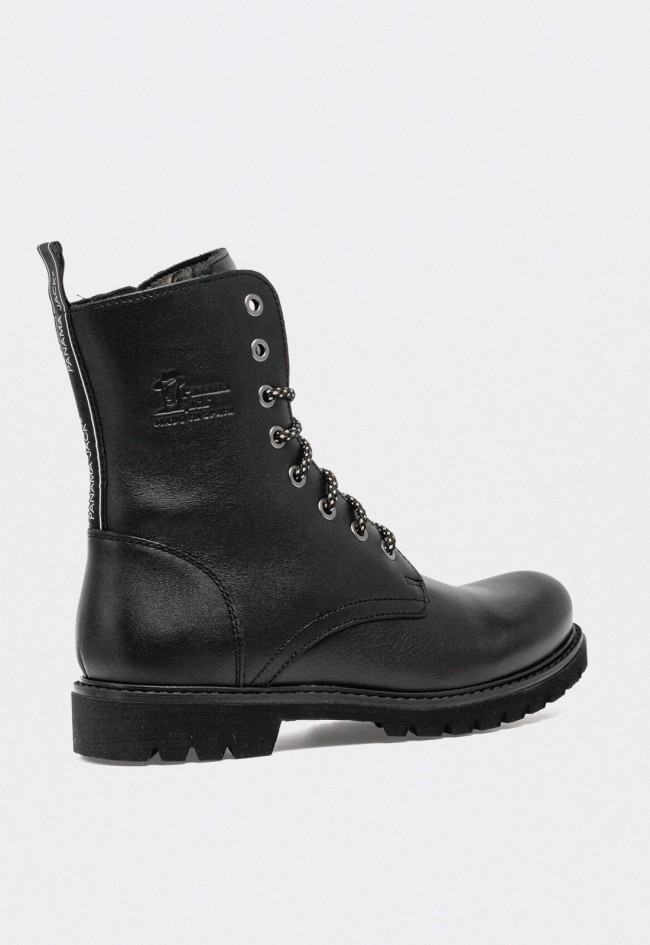 Bota Panama Jack Frisia B24 negra de mujer en piel napa waterproof con suela de caucho – Made in Spain