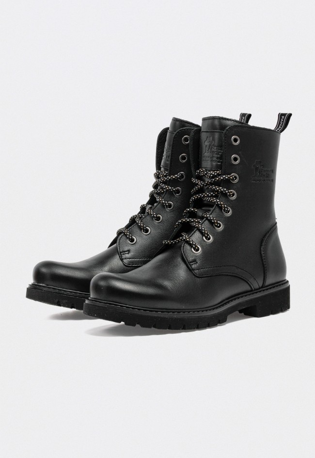 Bota Panama Jack Frisia B24 negra de mujer en piel napa waterproof con suela de caucho – Made in Spain