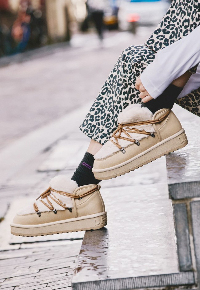 Botín de mujer D.Franklin Nordic Trk Fur Low beige con pelo exterior y suela ligera