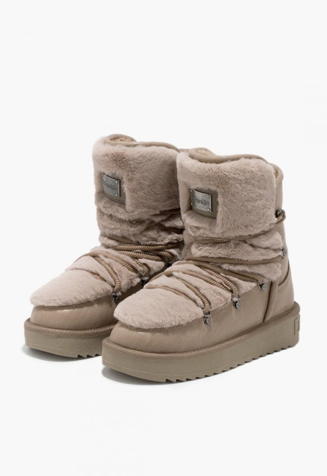Botas de mujer D.Franklin Nordic Trk Fur Taupe con pelo exterior y diseño urbano cálido