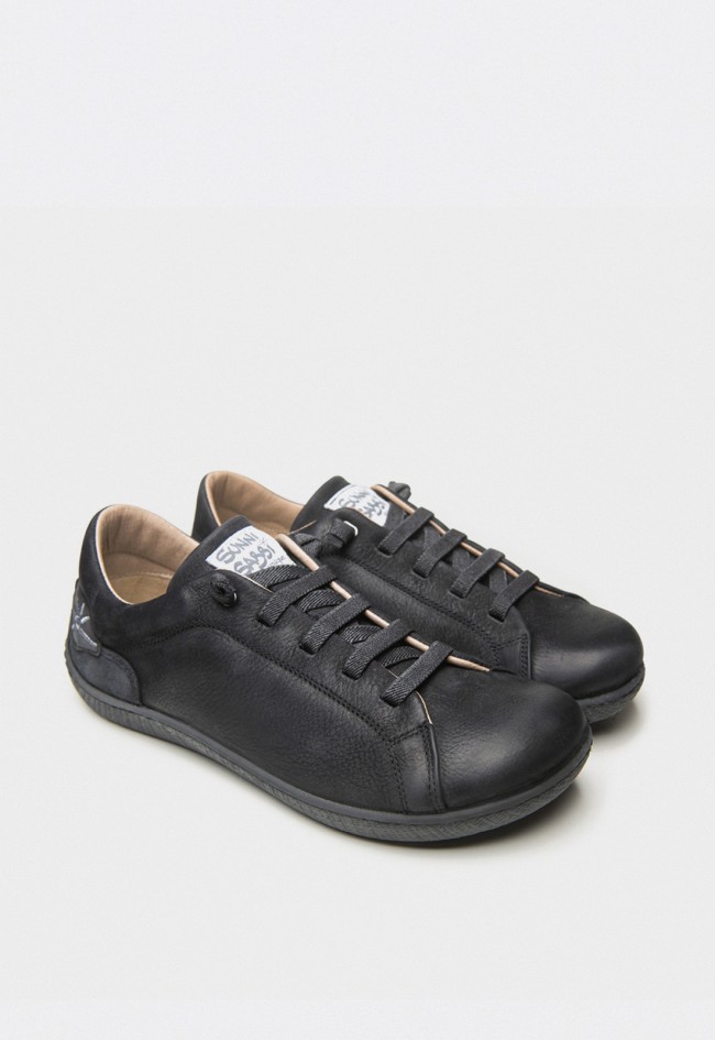 Zapatos hombre barefoot Sunni Sabbi OKI 014 negros de piel nobuck con cordones elásticos