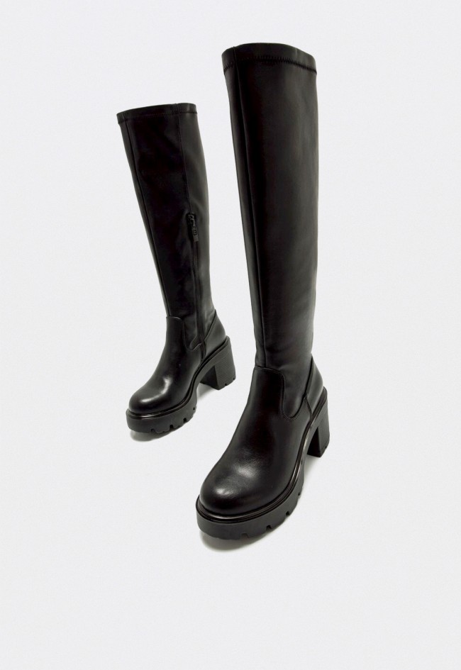 Botas altas Mustang Saba negras de mujer con tacón ancho y plataforma