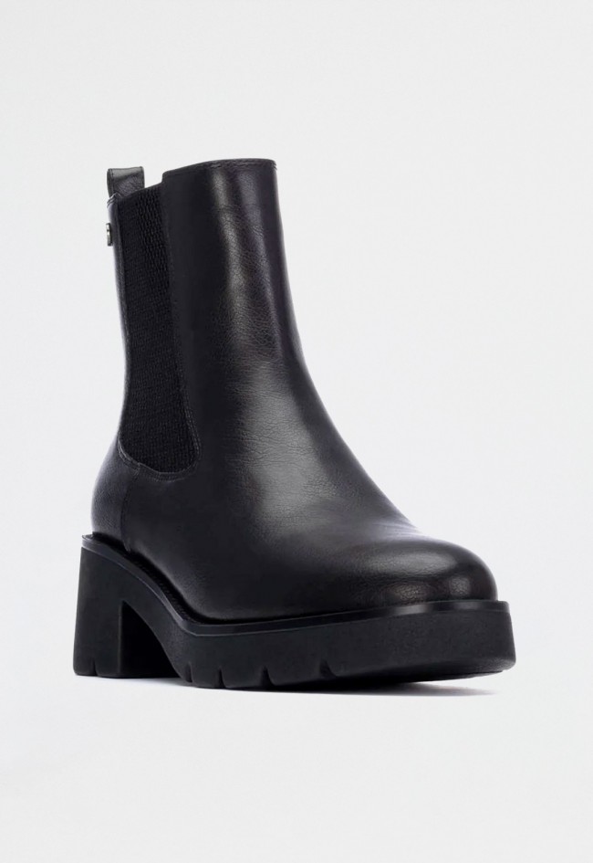 Botín mujer Xti 14431101 estilo Chelsea con tacón medio vegano negro