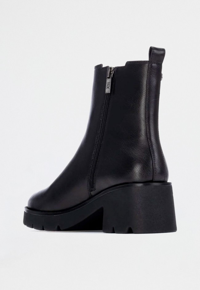 Botín mujer Xti 14431101 estilo Chelsea con tacón medio vegano negro