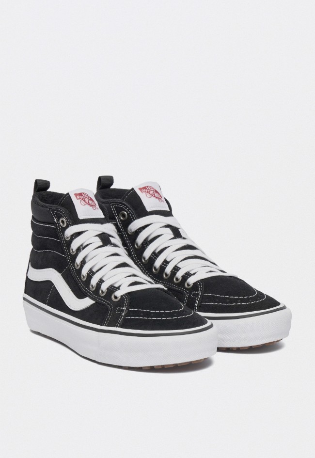 Deportivo Vans MTE Sk8-Hi Insulated mujer en piel y textil color negro