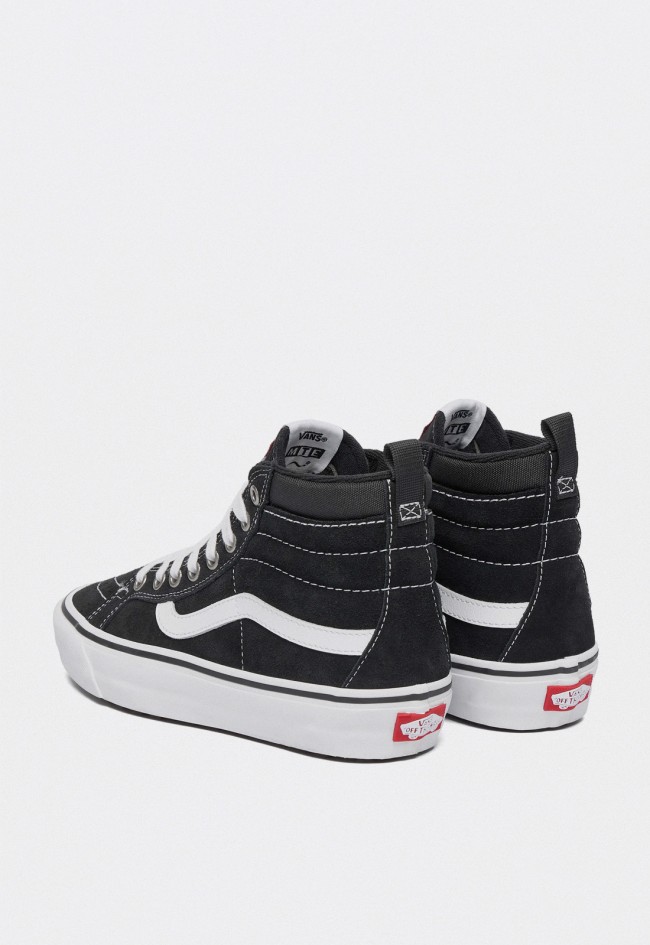 Deportivo Vans MTE Sk8-Hi Insulated mujer en piel y textil color negro