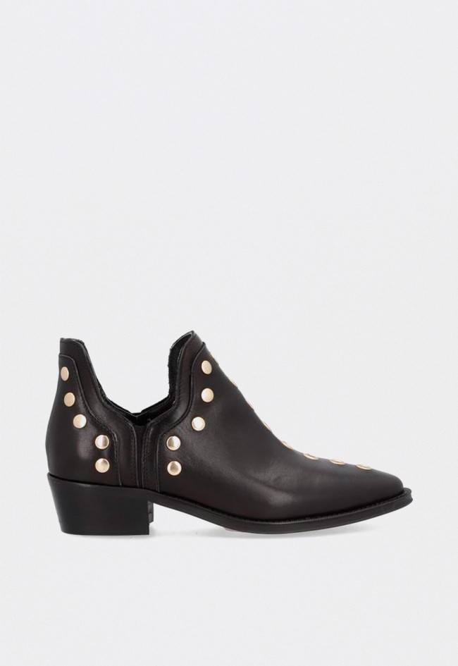 Botines camperos mujer Alpe 25511705p de piel negros estilo campero con tachas metálicas
