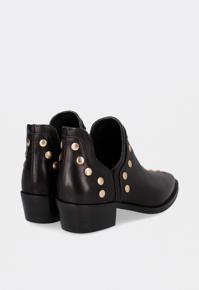 Botines camperos mujer Alpe 25511705p de piel negros estilo campero con tachas metálicas