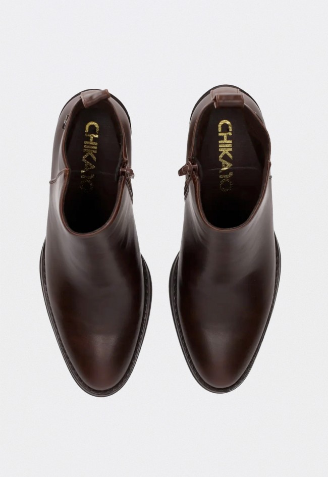 Botines de mujer Chika10 Georgia 06 en piel vegana marrón con tacón bloque elegante