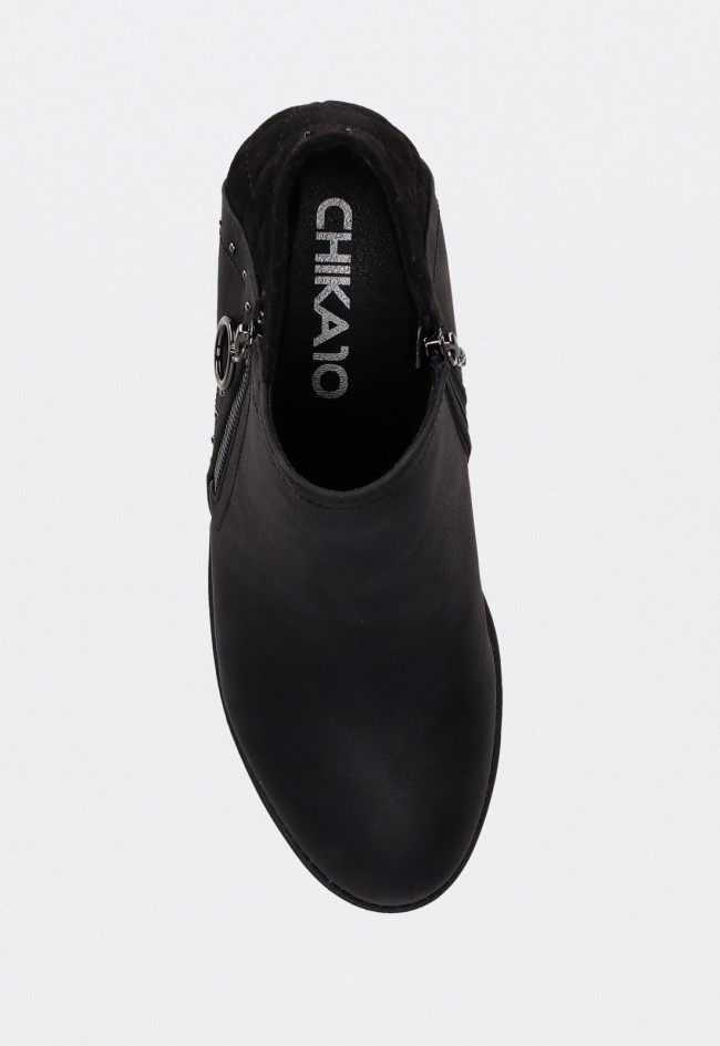 Botines de mujer Chika10 Kurazo 40 en piel vegana negra con diseño elegante y detalles modernos