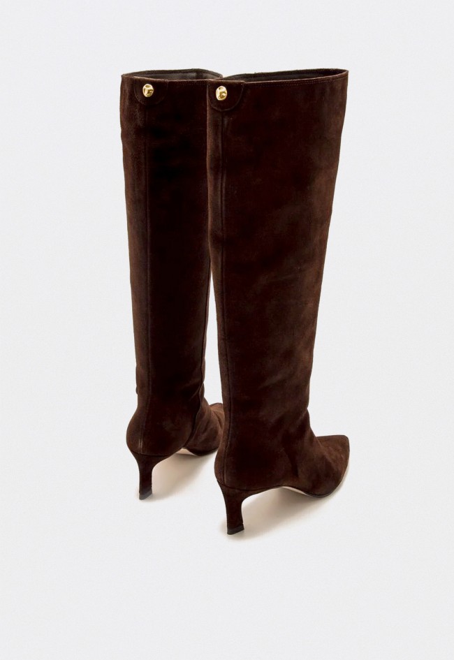 Botas altas de mujer Mustang Gala en piel moka con tacón elegante y caña recta