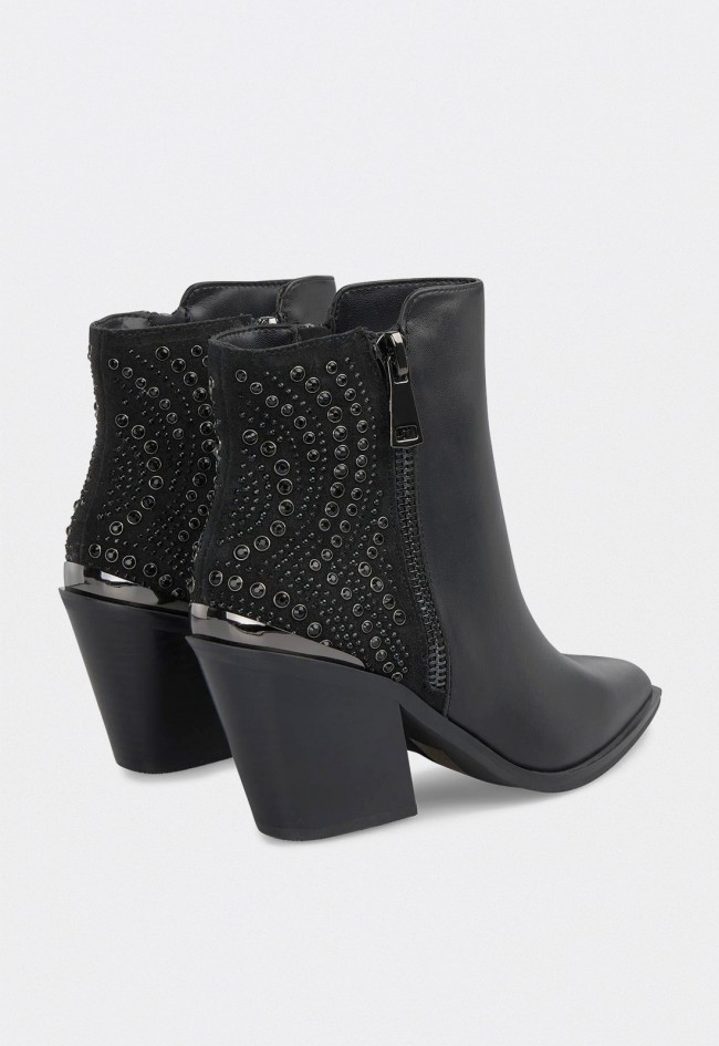 Botines de mujer Alma en Pena Napa Black con tacón ancho y detalle joya en el talón