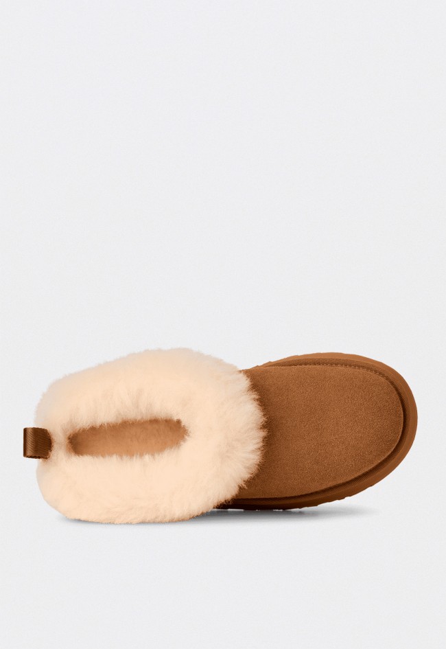Zuecos UGG Tazzelle de mujer en ante color chestnut con forro de piel de oveja